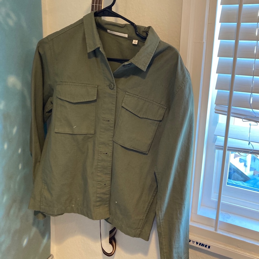 Green button jacket